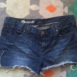 Madewell cut-offs just in time for summer! 😎☀️